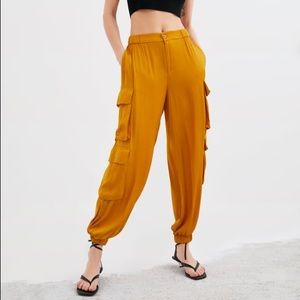 SOLD ON OTHER PLATFORM ——  NWT ZARA HIGH WAISTED SATIN PANTS YELLOW/ORANGE XS